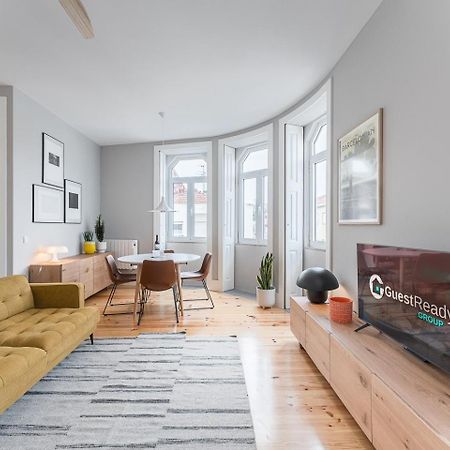 GuestReady - Colorful Apt near 24 de Agosto Station Porto Exterior foto