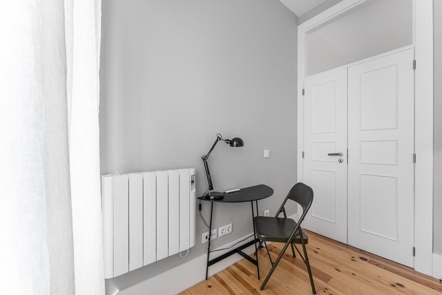 GuestReady - Colorful Apt near 24 de Agosto Station Porto Exterior foto