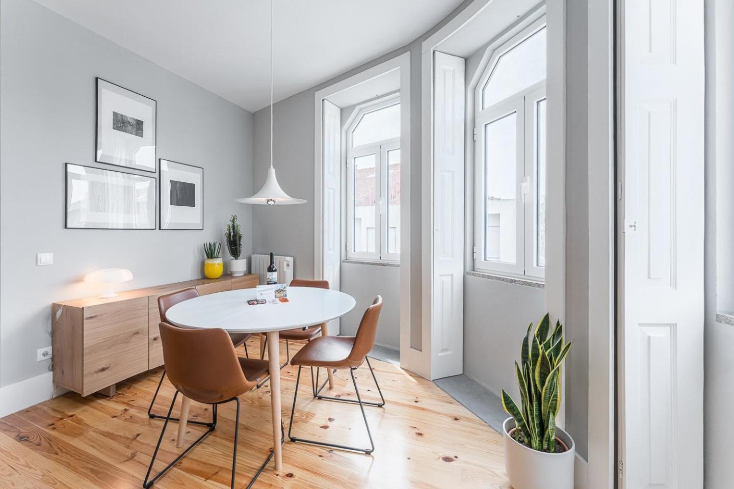 GuestReady - Colorful Apt near 24 de Agosto Station Porto Exterior foto